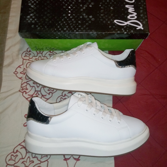 Sam Edelman Moxie Sneakers - Picture 4 of 8